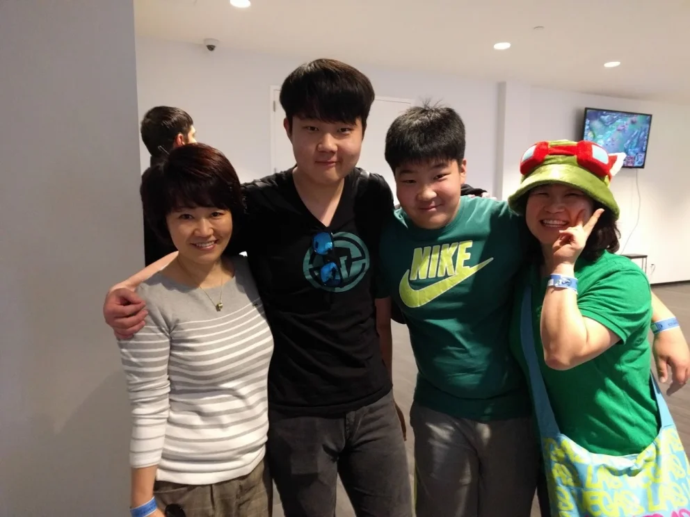 huni_北美LCS第四周比赛 Immortals战队 Huni家人